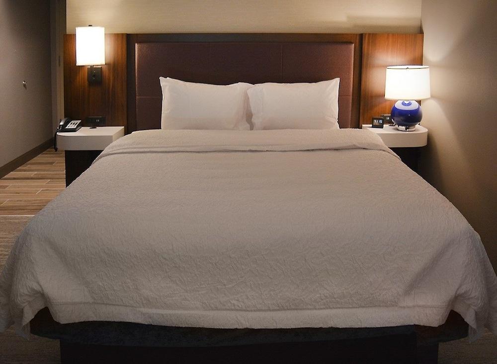 Hampton & Philadelphia/media Hotel Media