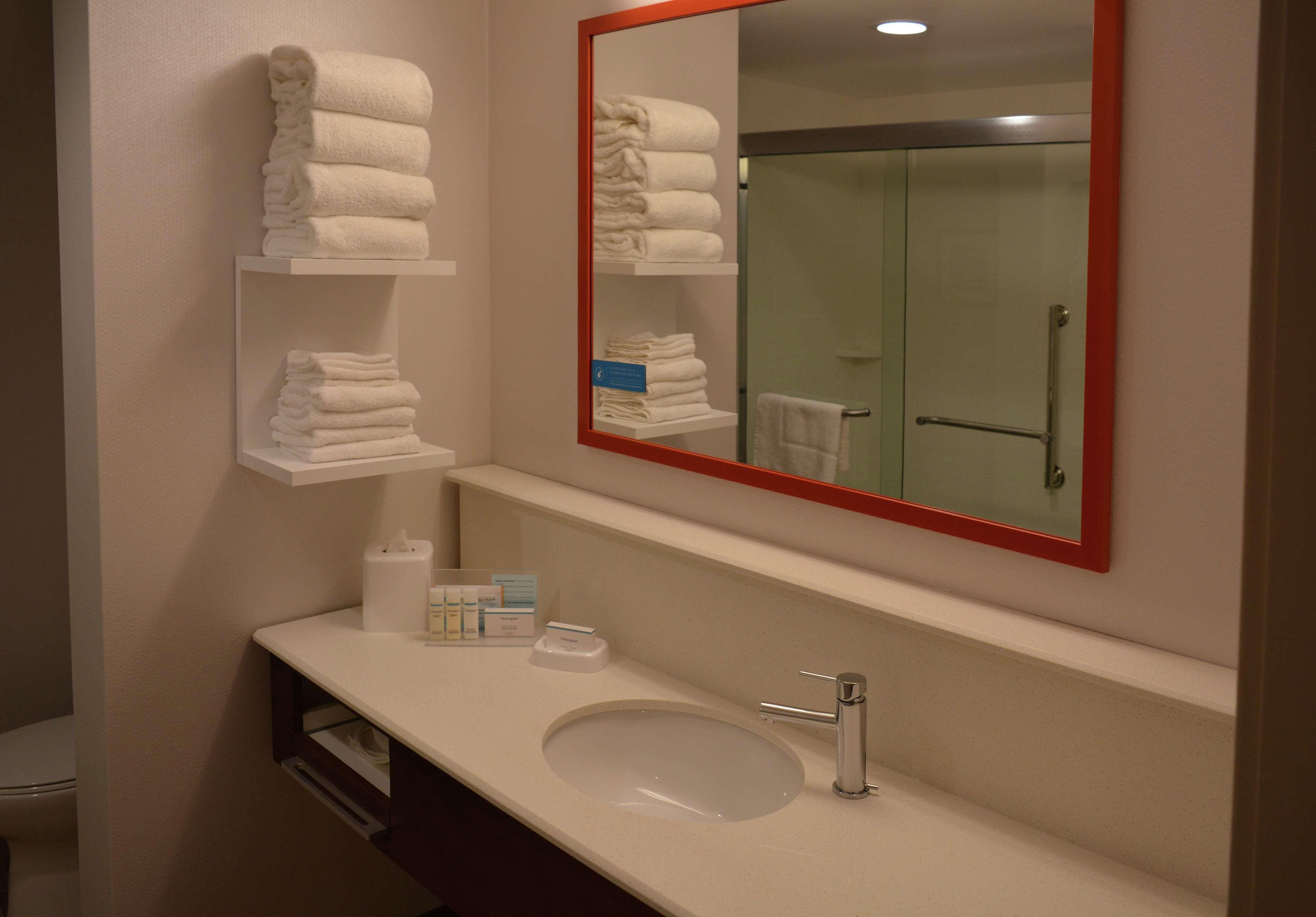 Hampton & Philadelphia/media Hotel
