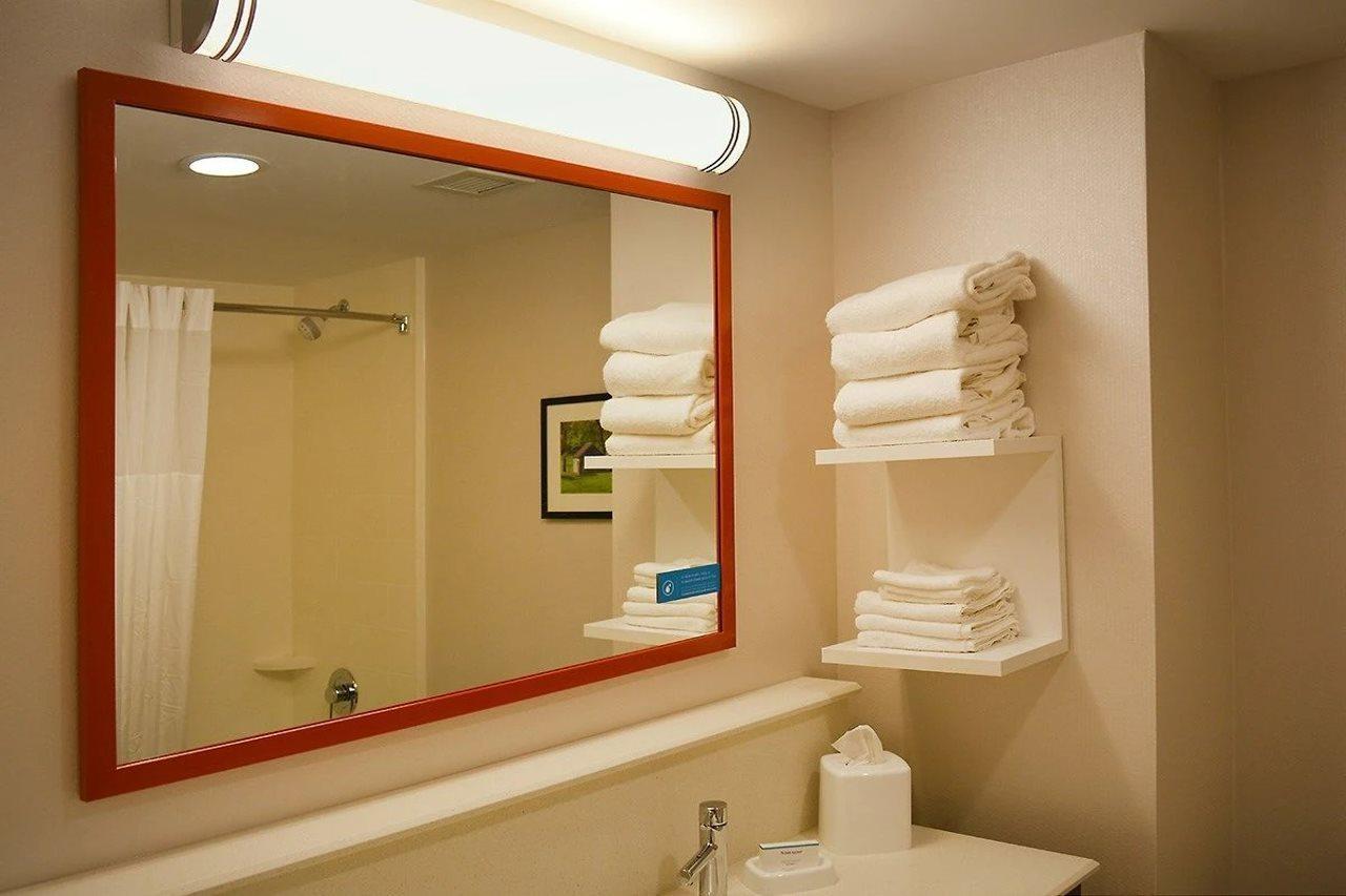Hampton & Philadelphia/media Hotel 3*