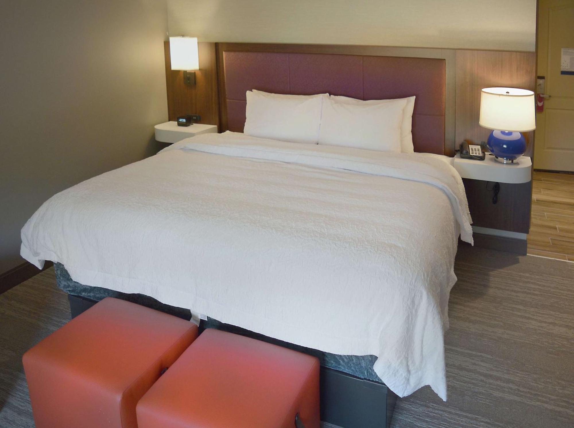 Hampton & Philadelphia/media Hotel 3*